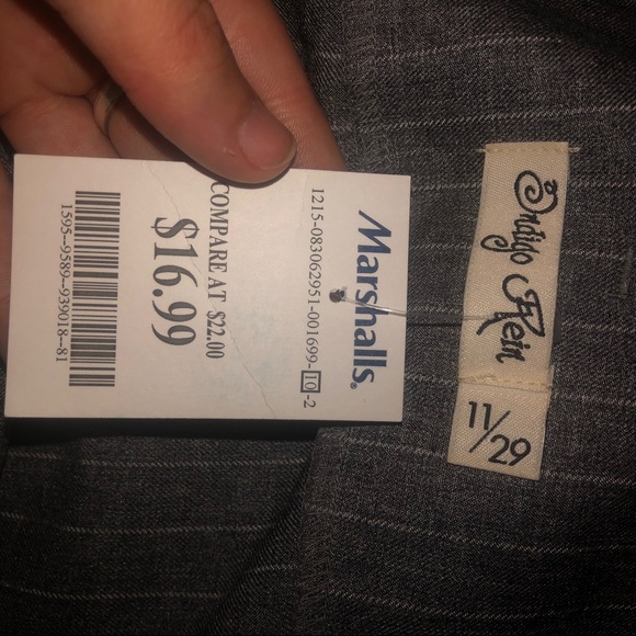 Paper Bag Waist Capri Pants - Picture 4 of 4